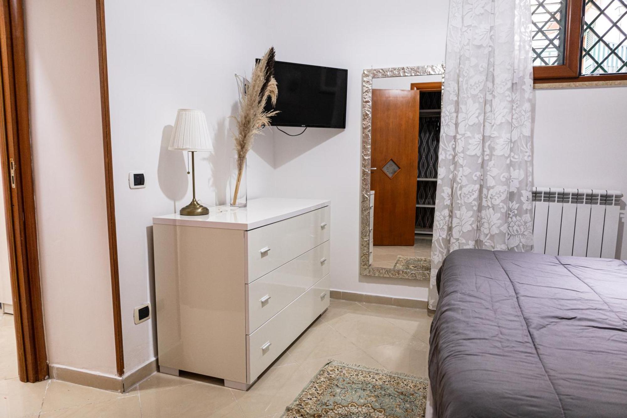 La Casa Di Simone Apartment Наполи Екстериор снимка