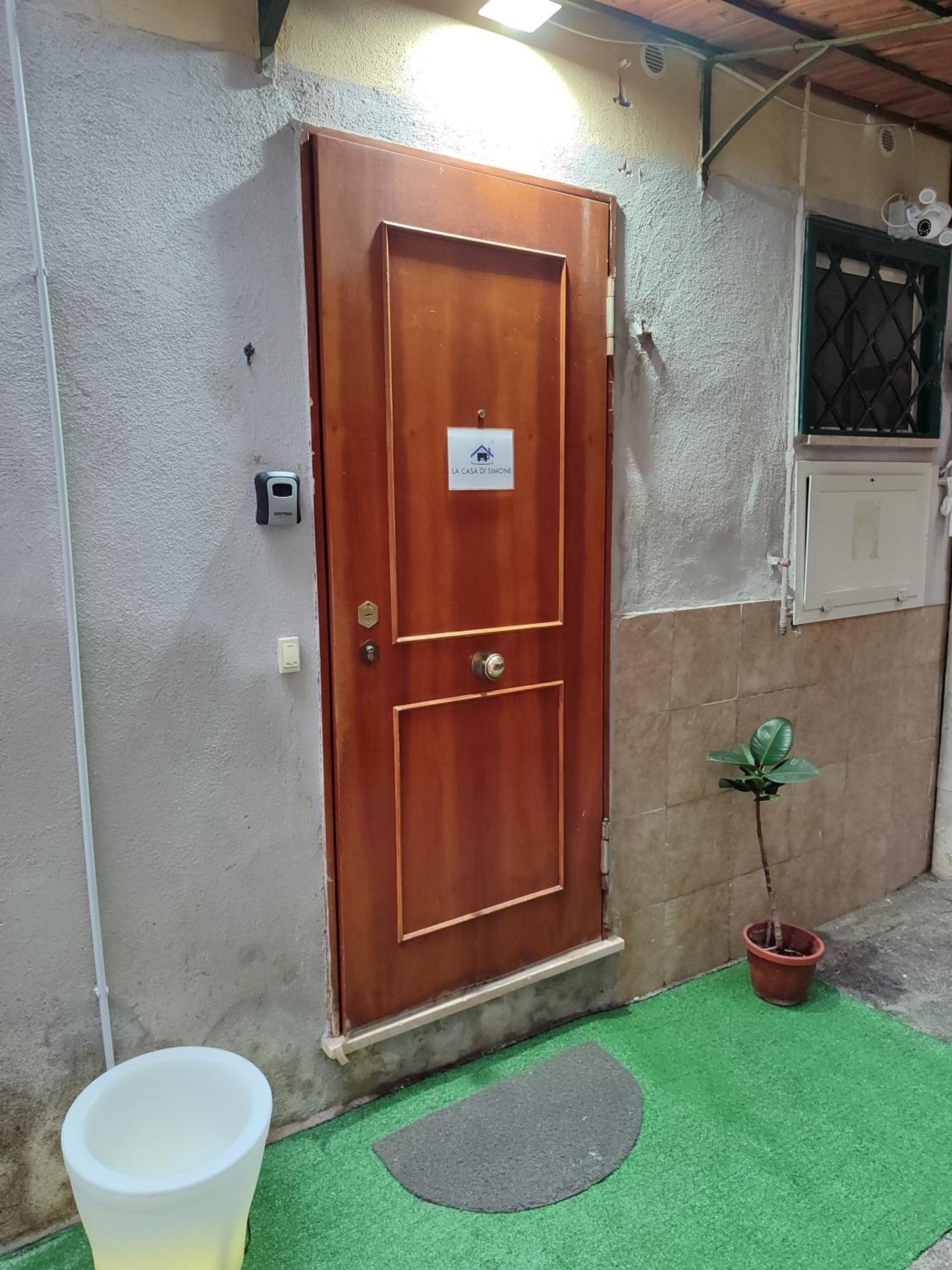 La Casa Di Simone Apartment Наполи Екстериор снимка