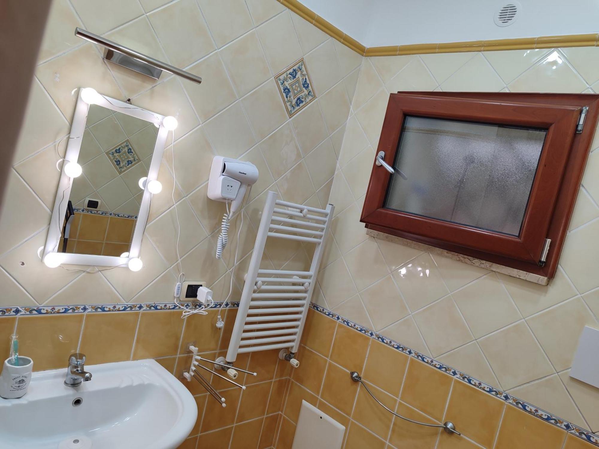 La Casa Di Simone Apartment Наполи Екстериор снимка